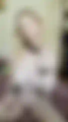 Being a good shackled pet for you. Asking permission to play for you, to cum and ending up overstimulating my sensitive pussy. Cannot wait to make some filthy videos with these shackles