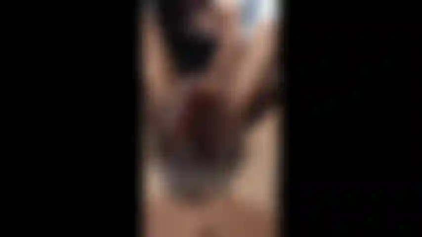 Video couple footjob je masturbe mr avec mes pieds puis il me baise et joui sur mes pieds.