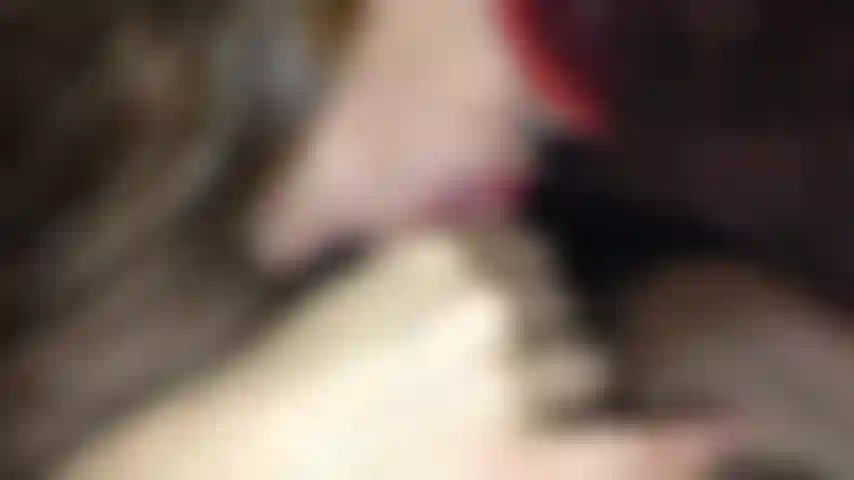 Blowjob/pipe sperme plein la bouche. Je le suce avec gourmandise et prend son sperme partout dans la bouche et le laisse couler partout humm trop bon. Ejaculation bucale.