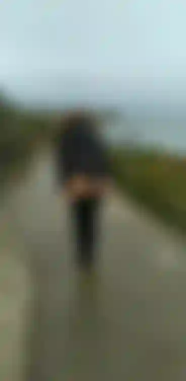 Dehors/exhib hiver fesses lingerie et cul nue non loin du guide des blokos normand.