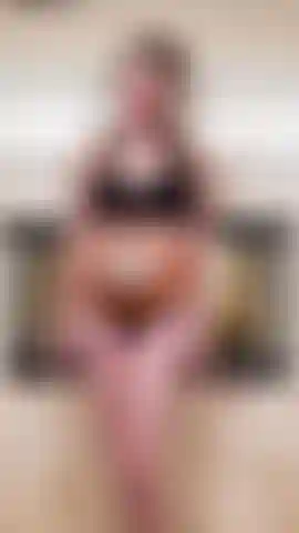 Ventre de citrouille peint en retard, changements de corps.