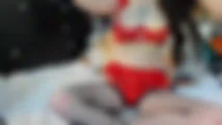 Une sorcière nous a fait changer de corps, alors nous explorons.