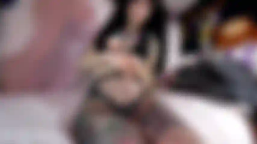 Je te chevauche dans des résilles.