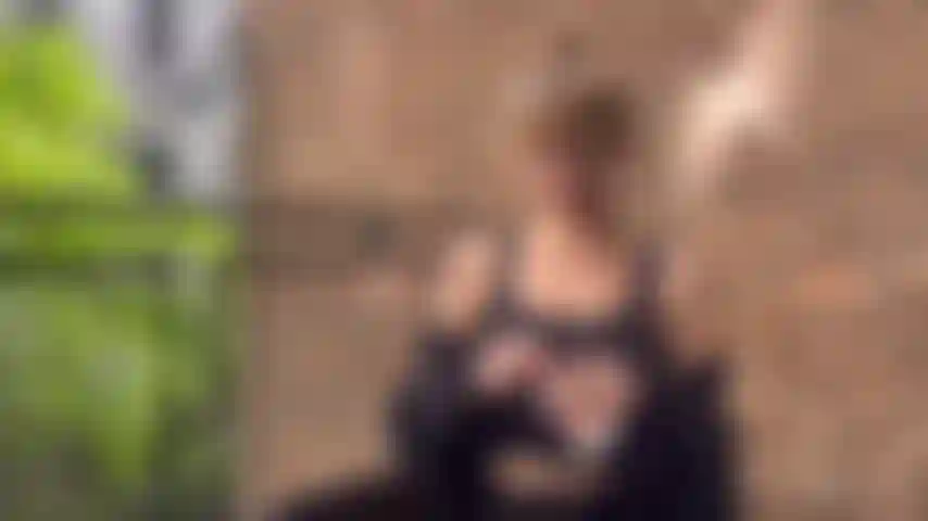 Je fume et je t'humilie : point de vue de domination féminine.