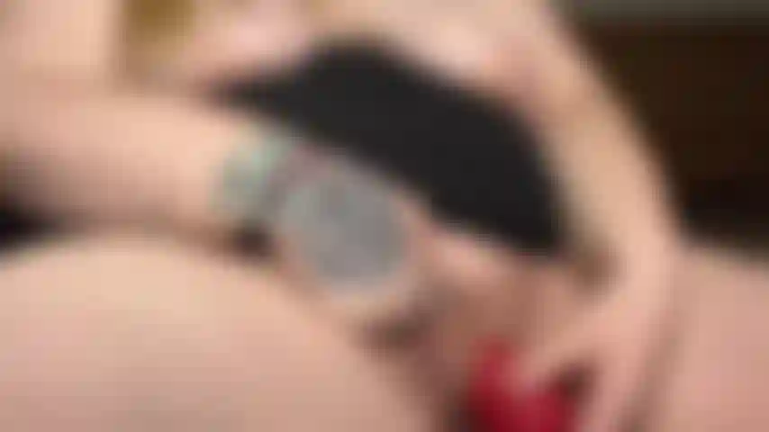Masterbation longue et rapprochée avec un orgasme intense.