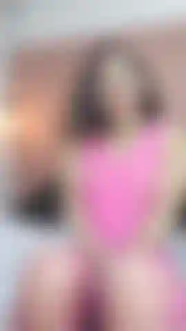 play with my hairy pussy