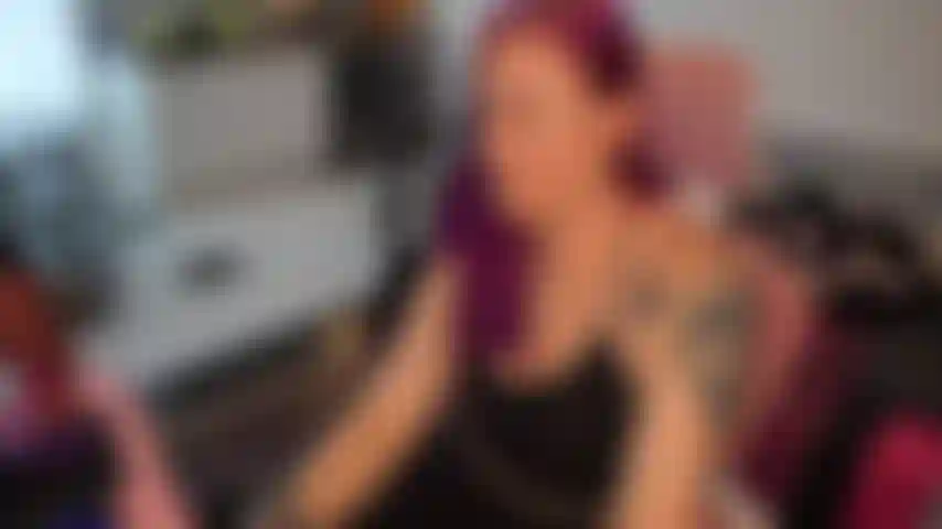 Chat with a Virgin and Pussy Close Up