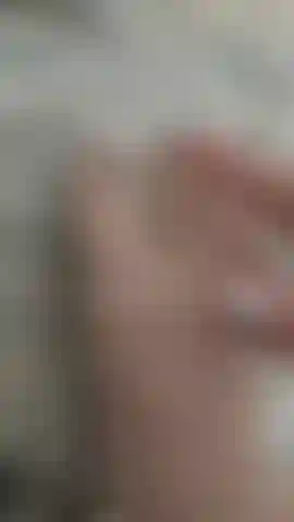 Maîtresse mara sur le fétichisme des pieds à la plage.