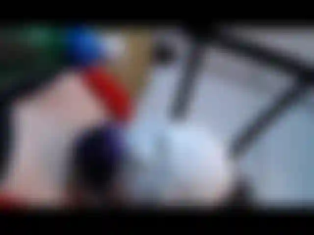 Un moment où la séance était intéressante, des jeux de respiration avec du film plastique sur le visage de léa soumise.