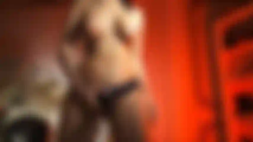 Prépare-toi à te faire enculer. Je vais te baiser fort avec ma grosse bite de strapon dur. Faisant de toi ma chienne. Et il y a aussi beaucoup de discussions.