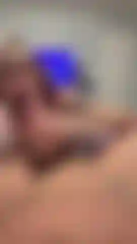 Cheerleader gives a BJ before he’ll take her to practice