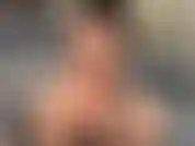 " Pov bbc joi". Tu sais que j'aime cette bite juteuse ;). Regarde-moi avec mon gode bbc et fais la même chose pour toi. Si tu es un bon garçon, je te laisserai jouir dans un endroit spécial !