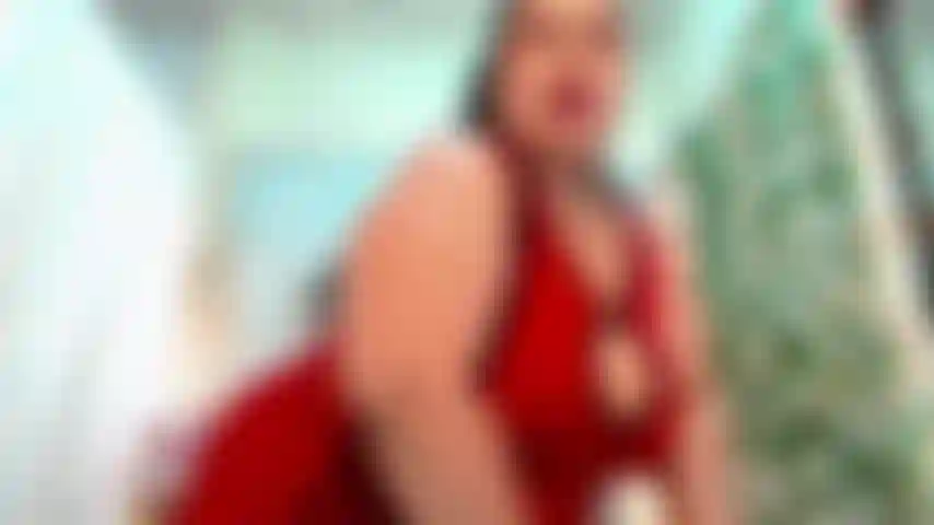 Huile_dans_le_ventre_+_jouer_au_nombril_.