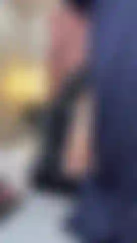 Ta reine est sur le trône.