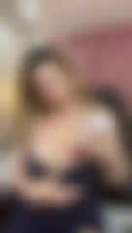 Glisse sur moi comme un murmure chaud qui me fait perdre le contrôle.