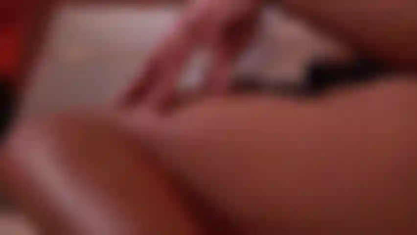 ✨ Fantasme femboy, un femboy séduisant et espiègle apporte un mélange captivant de féminité, de confiance et d'une énergie irrésistible. 💋 Profite d'une expérience intime et aguicheuse pleine de regards sensuels, de mouvements tentateurs et beaucoup d'attitude. Contenu privé et exclusif, regarde la vidéo complète et savoure chaque instant.