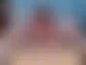 Émission privée enregistrée de moi commençant à porter une tenue de secrétaire sexy à rayures avec des bas blancs et des talons noirs. Je parle salement avec joi et me doigte la chatte en te disant de jouir.