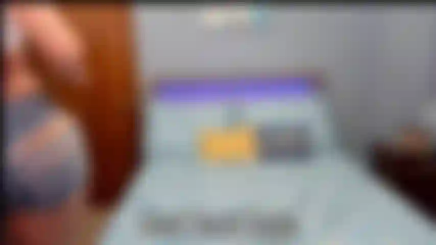 Short en jean et talons - dirty talk - joi.