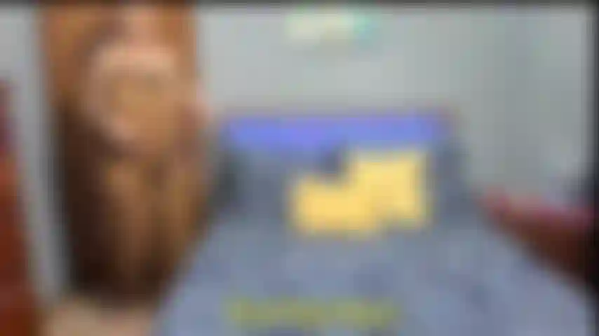 Une milf aux seins flasques et à la baise de seins - je montre mes gros seins de milf, rebondissant et donnant du joi, en utilisant un jouet pour parler de la façon dont je te baiserais les seins.