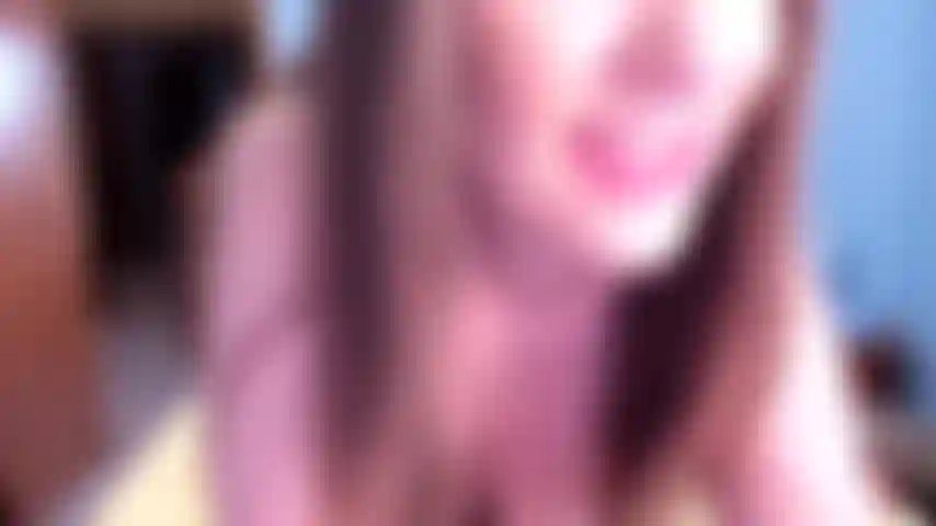 Ridingbouncingmilfhangers-riding a toy rebondir mes gros cintres de milf parler sale.