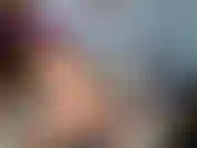 Dans ce clip, je suis nue en train de faire un show d'or, en train de baiser ma chatte avec un gode. Beaucoup de taquineries, de jouets, d'équitation, de joi. Montrant les pieds nus et les jambes en l'air et le cul penché.