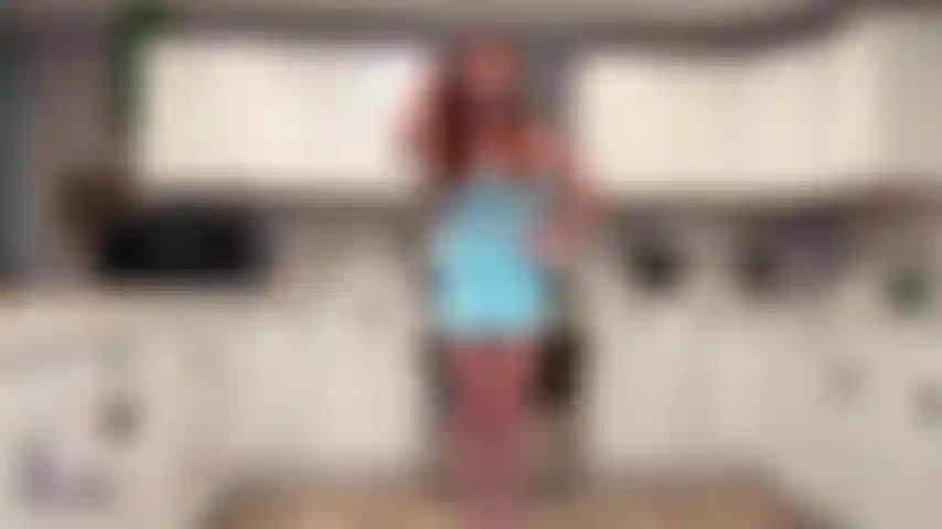 Pompeuse de porn gay induite par une brat - je sais ce dont tu as vraiment besoin, je le sais toujours ! Tu as envie d'une domme brat sexy qui te fait te branler sur de grosses bites à l'écran. Vénérant ces grosses bites pendant que je te rends de plus en plus dur pour le porn gay. Tu seras complètement accro au porn gay quand j'aurai fini de te dresser. Soumets-toi à ta princesse et branle-toi dessus ! Tu essaies de convaincre tout le monde que tu es hétéro mais au fond de toi tu sais que tu adores te branler sur d'énormes bites quand personne ne regarde. Et avec un corps sexy comme le mien, y a-t-il quelque chose que je ne peux pas te faire faire ? Inclut un compte à rebours pour te faire jouir sur du porn gay !