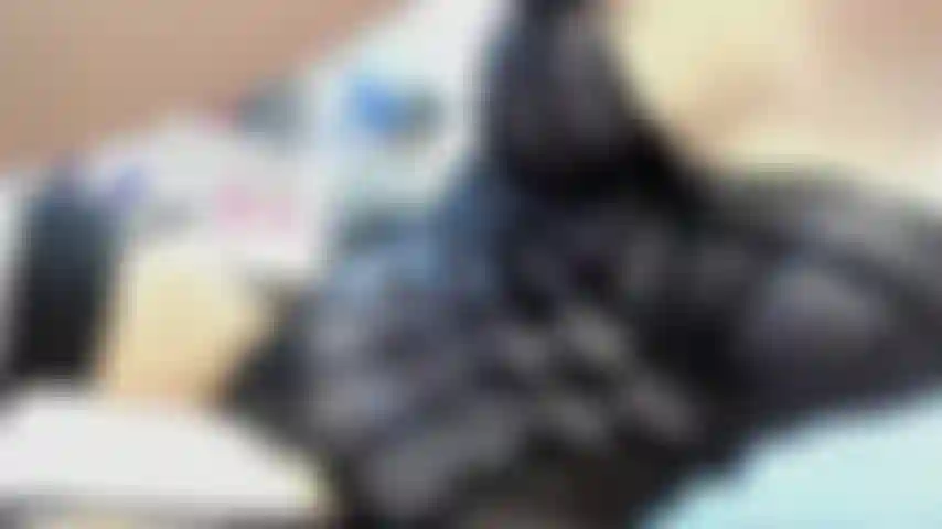 Super excitée, bottes, bas, latex.