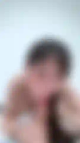 Rear-entry large penis spray