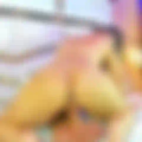 Je saute dans mon torse.