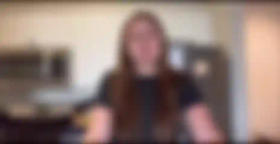 J'utilise le gode de mon ami !