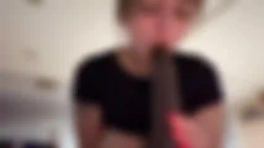 WATCH ME SUCK AND GAG ON 🍆 😩