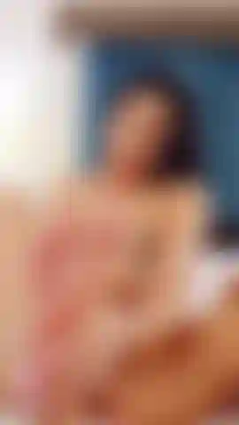 Pieds et plantes de pieds huilés.