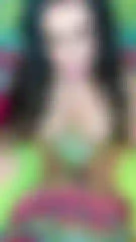 Qui me taquine en me doigtant la chatte.