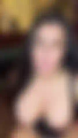 J'attache une poule mouillée.