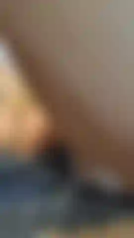 Orgasme avec mon jouet et mes doigts, squirt.