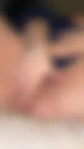 Jeu de chatte fraîchement rasée.