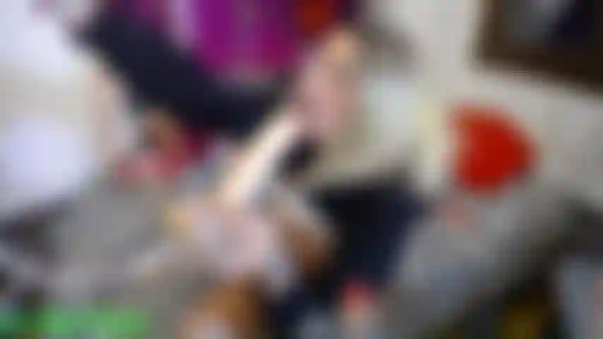 Nettoyeuse esclave cei de ma bouche et de ma chatte creampie.