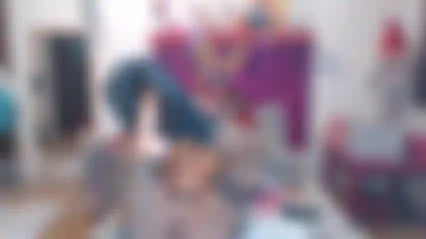 Footjob avec des chaussettes et des chaînes ita.