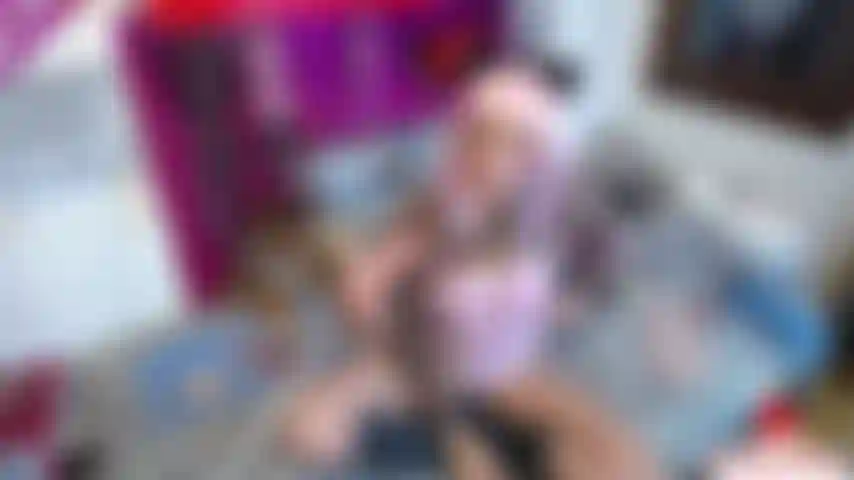 Jeux joi - joi + roues cei + éjacule.