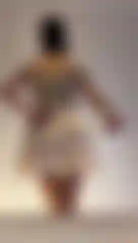 Déshabille-toi et baise-moi sur le mur