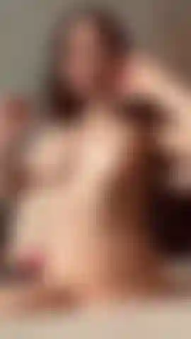 Masturbation missionnaire avec mon gode de 23 cm.