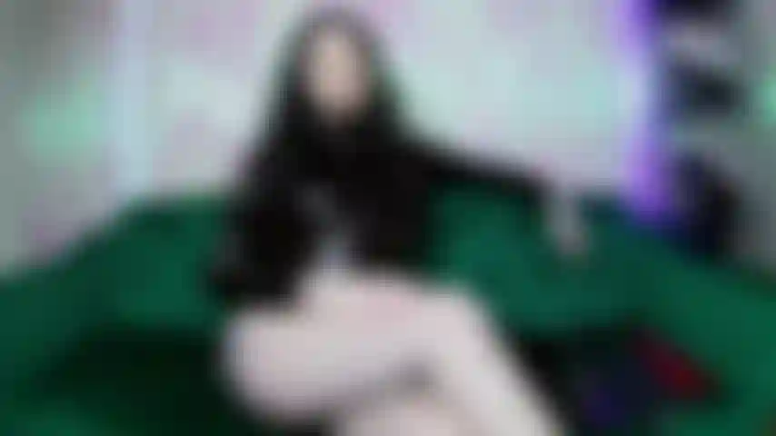 Sextorsion col topless.