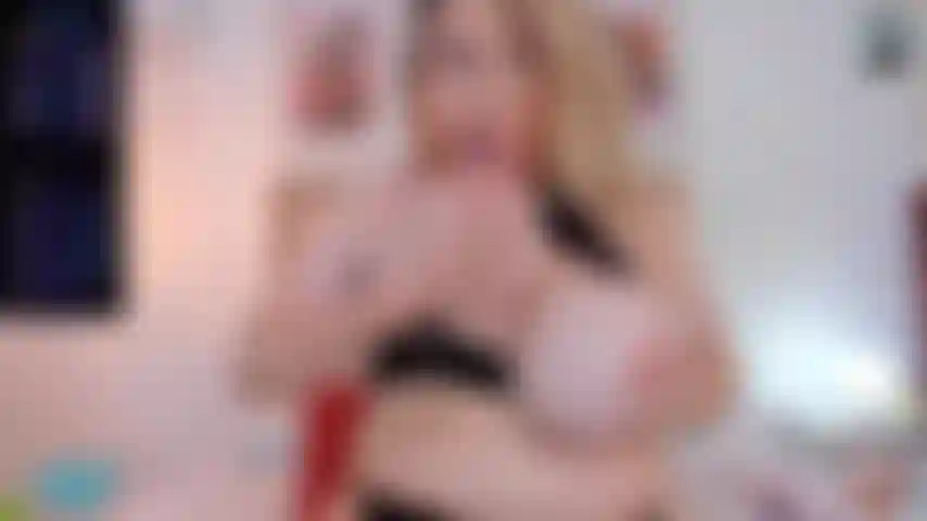 Je suce mes gros seins.